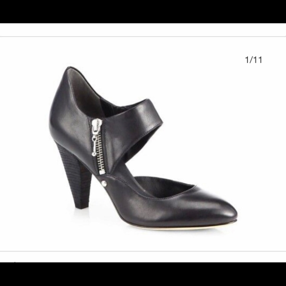 🆕 Belle by Sigerson Morrison “Bobby” heels.